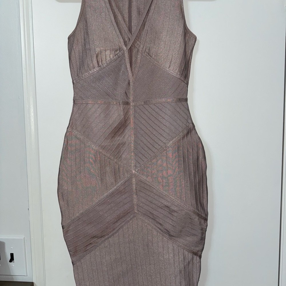 Elegant Sleeveless Dress in Shimmering Taupe